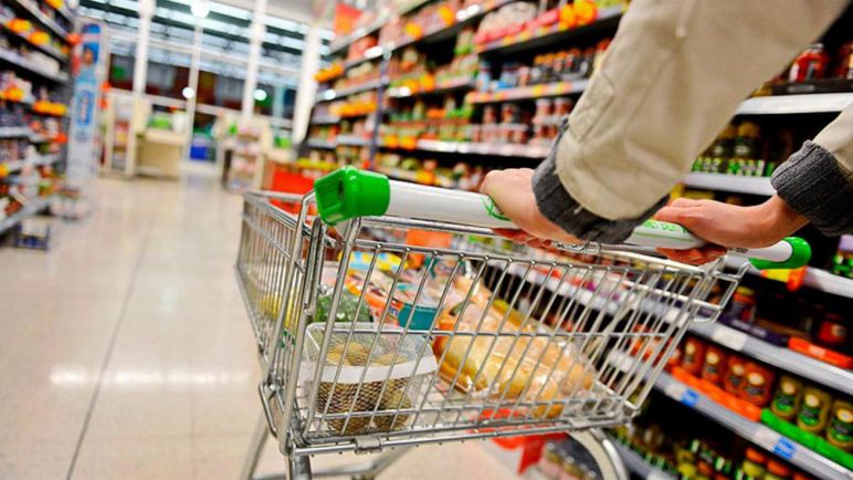 Empresarios se reúnen para unificar posiciones ante anuncio de "congelamiento de precios"